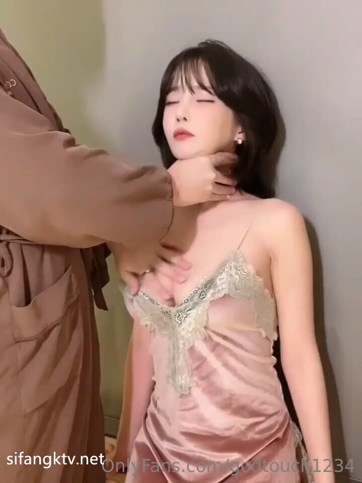 PANS高颜值美女模特小倩内部超大尺度私拍不慎流出 肉丝翘臀肥嫩黑逼绝对诱惑